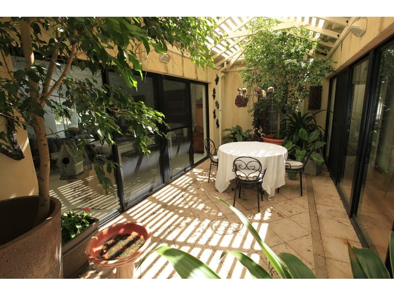 4 Hesperia Ave, City Beach WA 6015