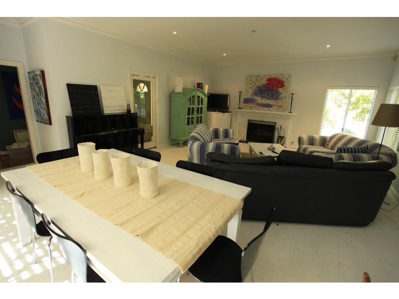 4 Hesperia Ave, City Beach WA 6015