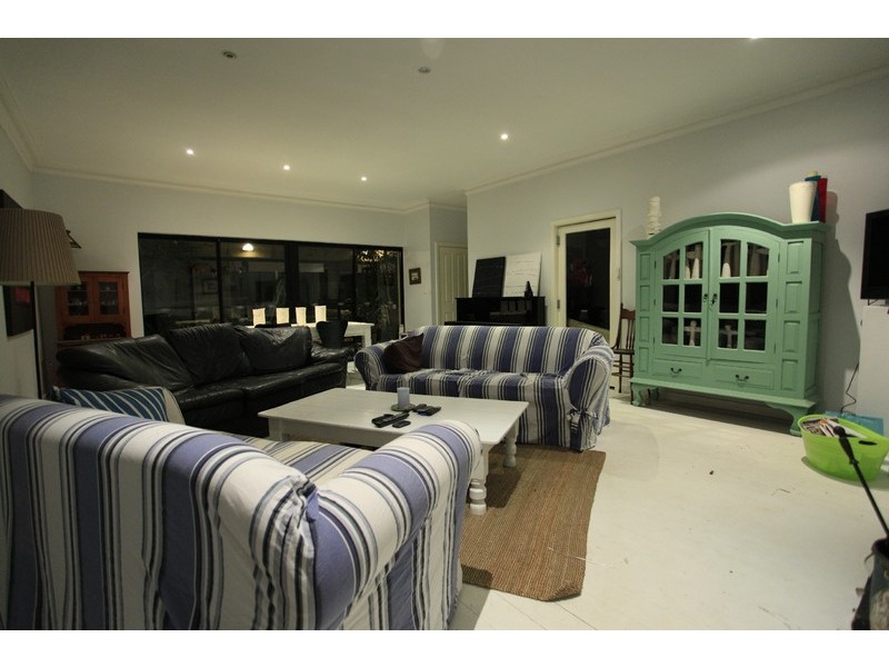 4 Hesperia Ave, City Beach WA 6015