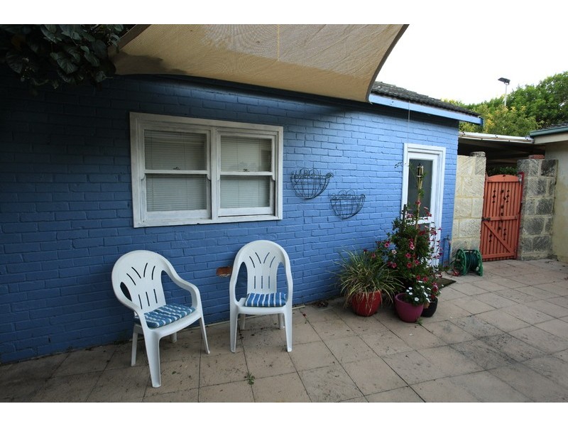 4 Hesperia Ave, City Beach WA 6015