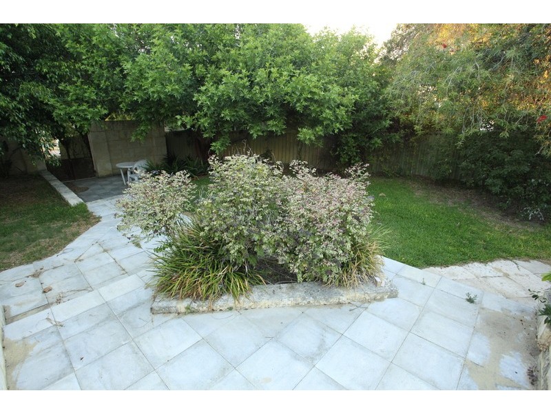 4 Hesperia Ave, City Beach WA 6015