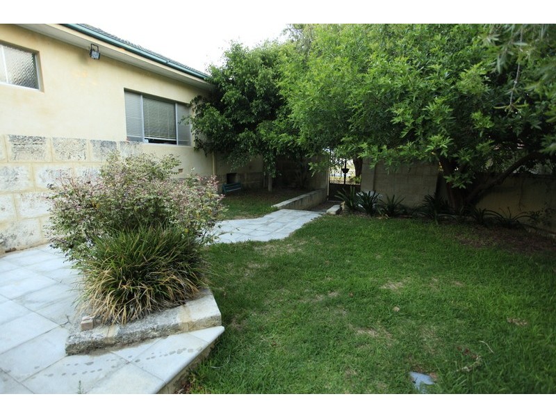 4 Hesperia Ave, City Beach WA 6015