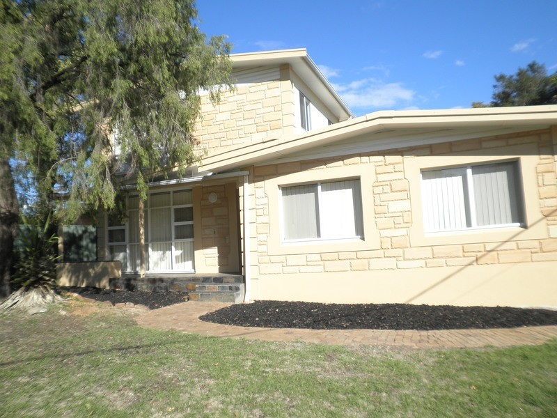 8 Yarramie Avenue, Banksia Park SA 5091