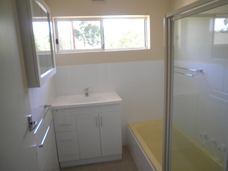 8 Yarramie Avenue, Banksia Park SA 5091