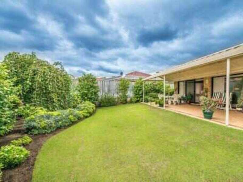 9 Bethany Gardens, Iluka WA 6028