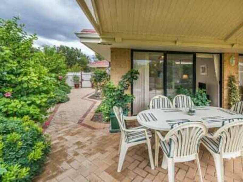 9 Bethany Gardens, Iluka WA 6028