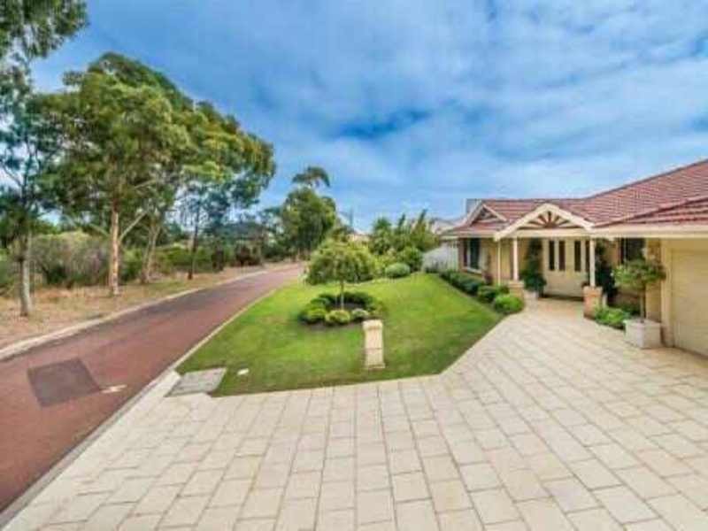 9 Bethany Gardens, Iluka WA 6028