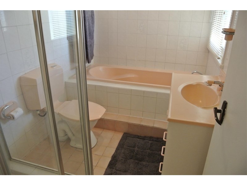 77 Queen Street, Guildford NSW 2161