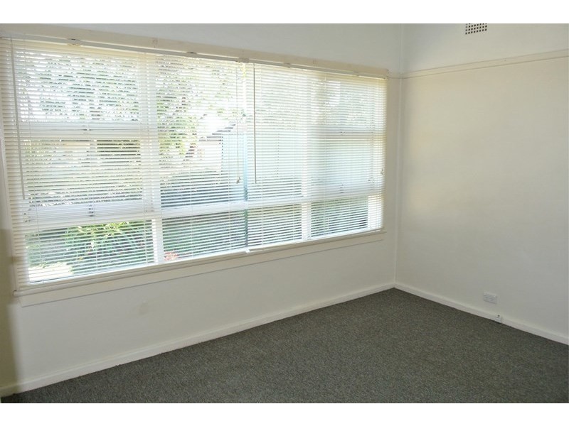 77 Queen Street, Guildford NSW 2161