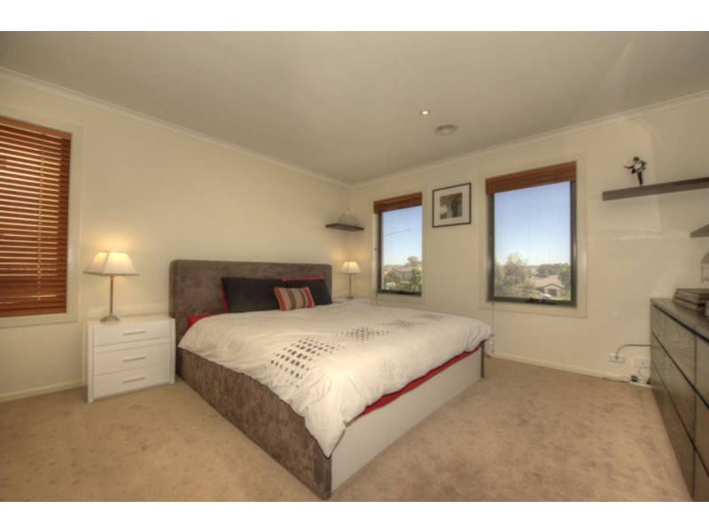 354 Gundaroo Drive, Gungahlin ACT 2912