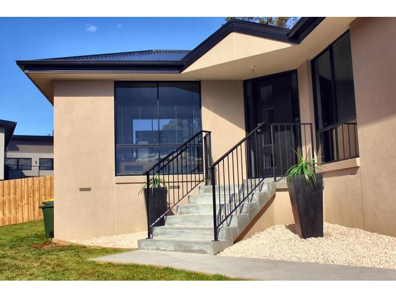 11 Piccolo Crt, Mornington TAS 7018