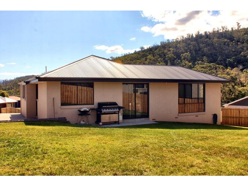 11 Piccolo Crt, Mornington TAS 7018