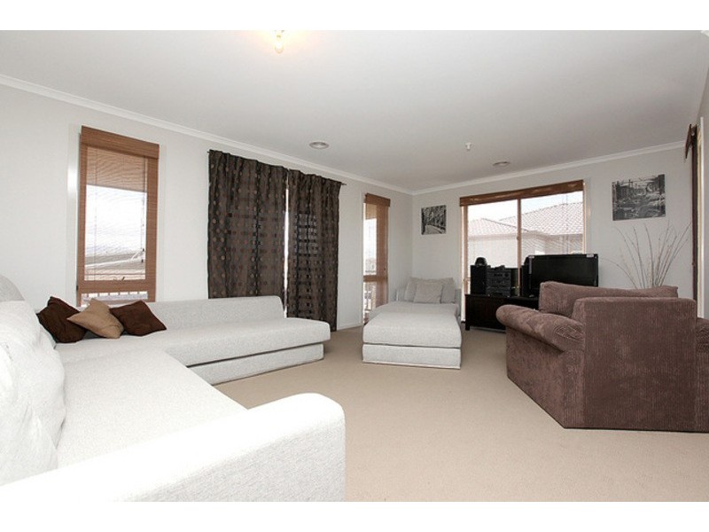 13 Booderee Place, Banks ACT 2906