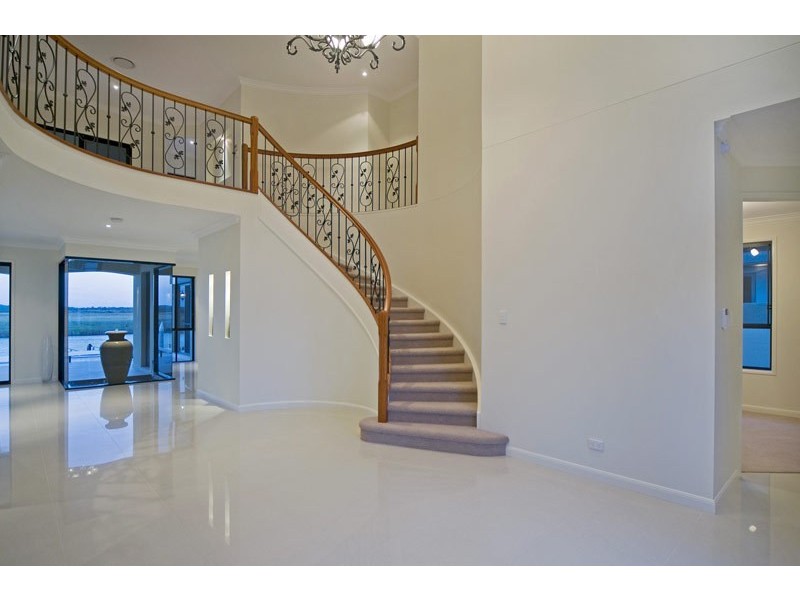 27 Windward Place, Jacobs Well QLD 4208