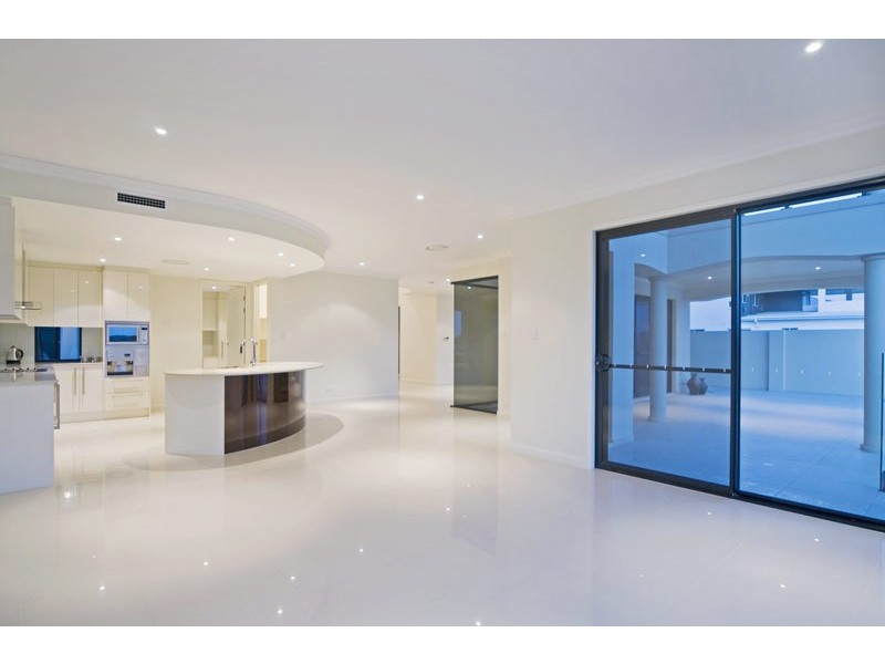 27 Windward Place, Jacobs Well QLD 4208