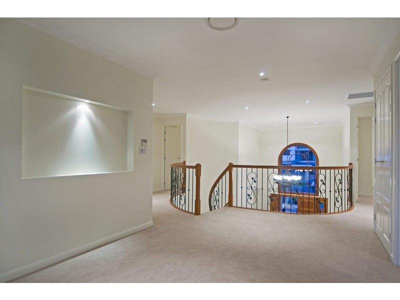 27 Windward Place, Jacobs Well QLD 4208