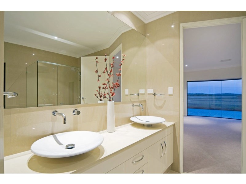 27 Windward Place, Jacobs Well QLD 4208