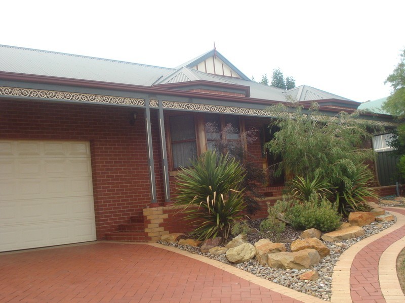 9 Bourke Drive, Bendigo VIC 3550