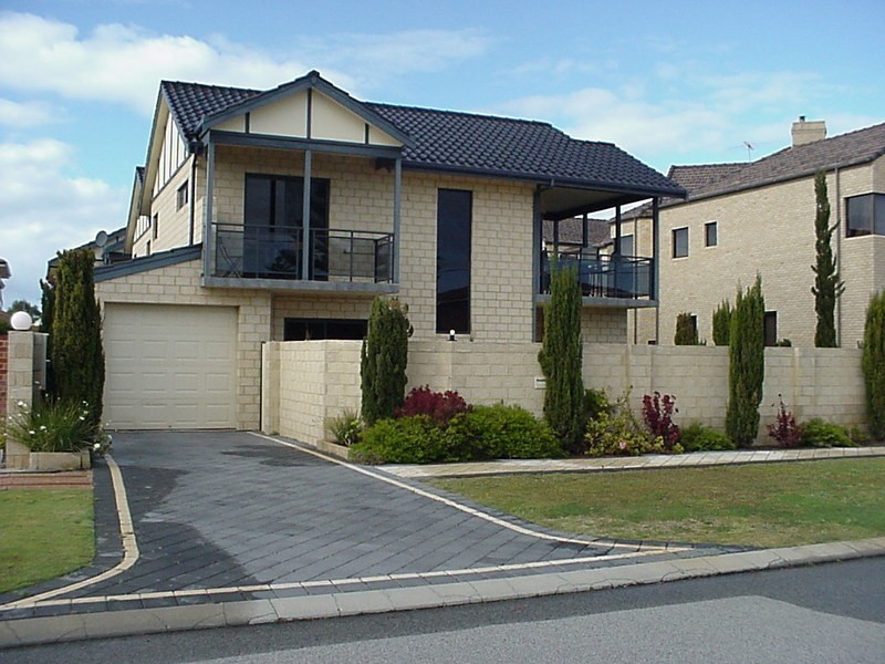 1/3 Fraser Street, Rockingham WA 6168