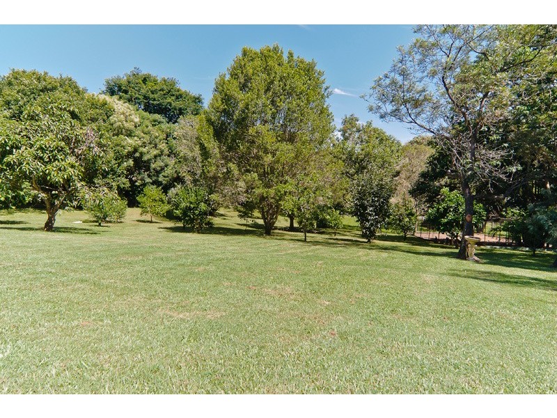 92 Blackall Range Road, Woombye QLD 4559