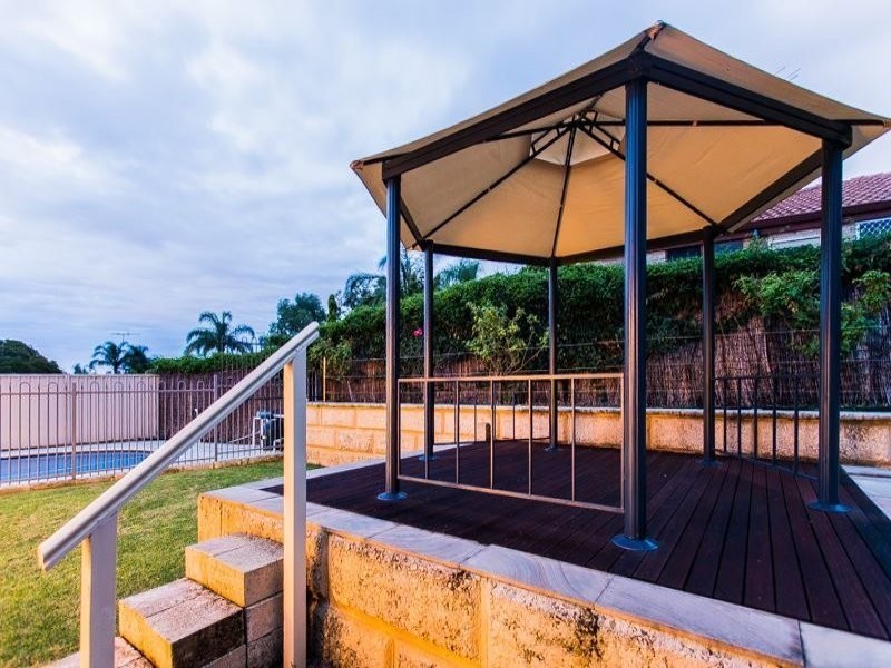 1 Robertson Place, Bibra Lake WA 6163