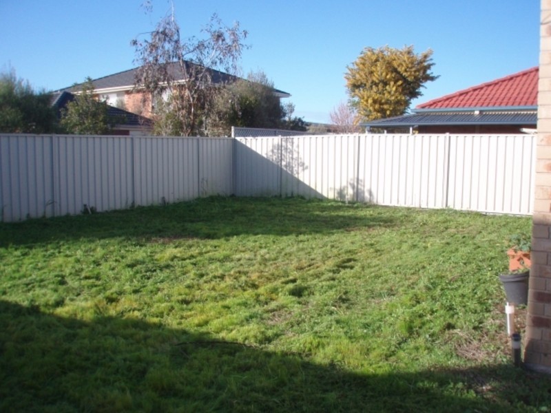 38 Milburn Circuit, Caroline Springs VIC 3023