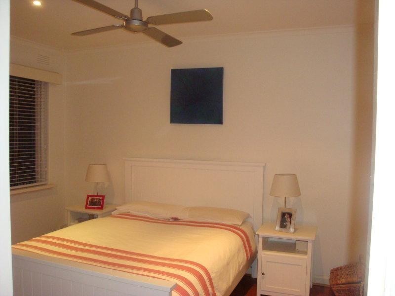 8/42 Foam Street, Elwood VIC 3184