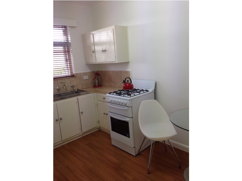 8/42 Foam Street, Elwood VIC 3184