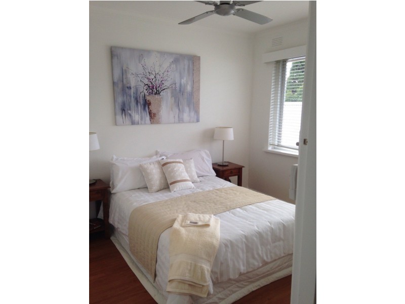 8/42 Foam Street, Elwood VIC 3184