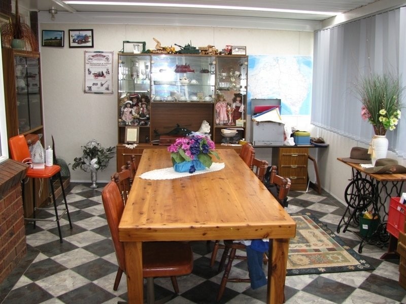 11 Clarke St, Temora NSW 2666