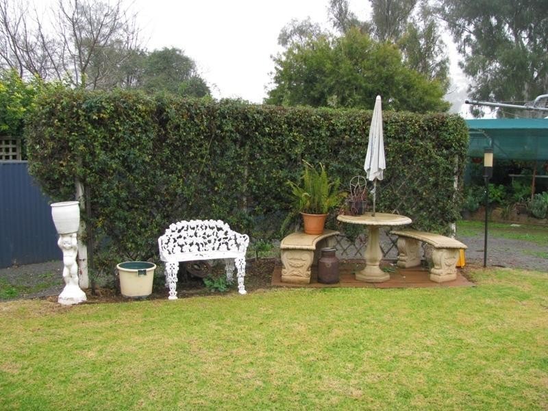 11 Clarke St, Temora NSW 2666