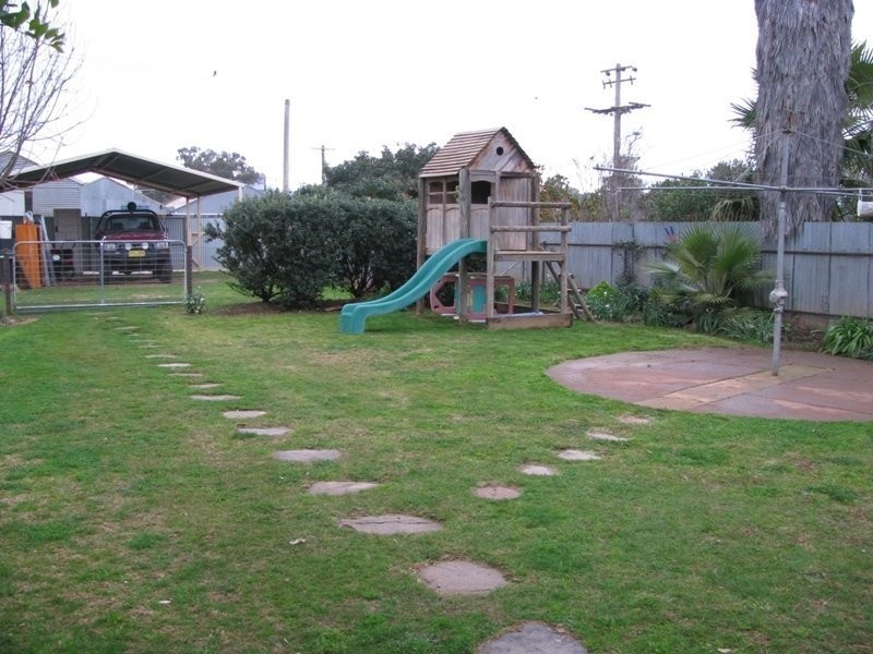3 Davidson St, The Rock NSW 2655
