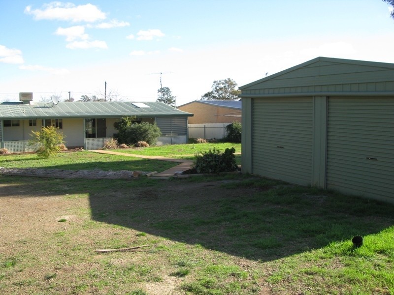 69  Wallace St, Coolamon NSW 2701