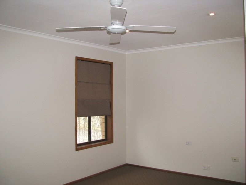 72 Elizabeth Ave, Forest Hill NSW 2651