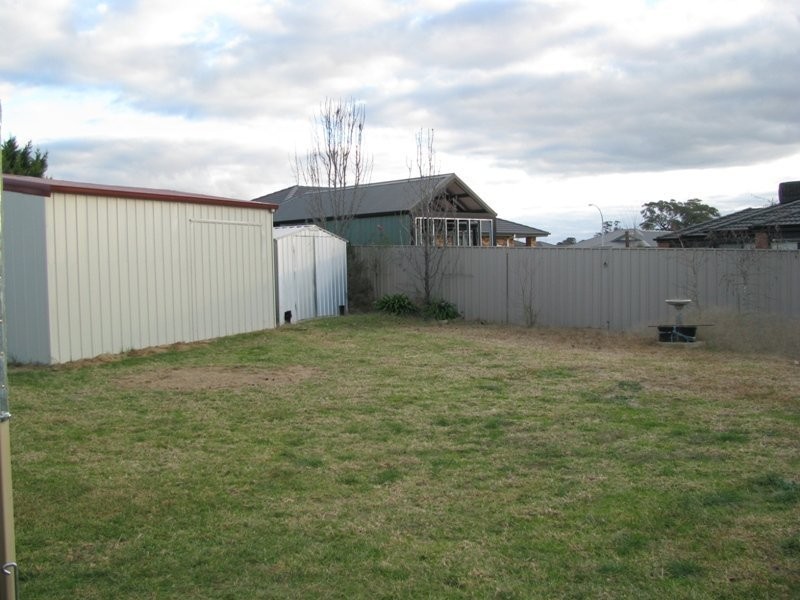 3 Boree Ave, Forest Hill NSW 2651