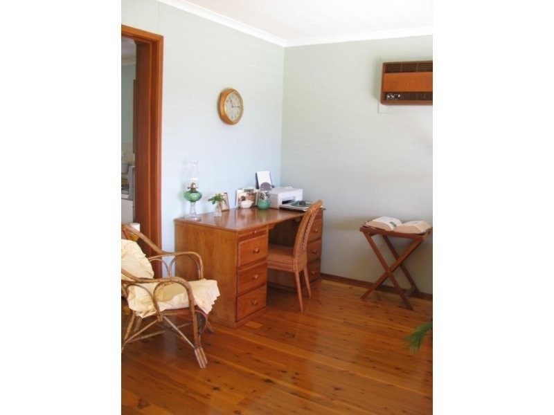 19 Logan St, Coolamon NSW 2701