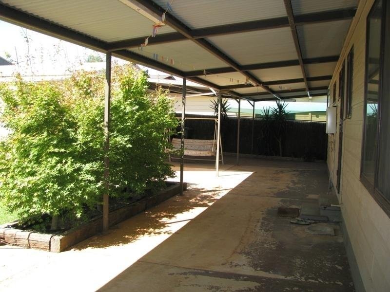 27 Cowabbie St, Coolamon NSW 2701