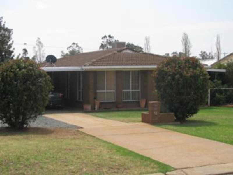 52 Stinson St, Coolamon NSW 2701