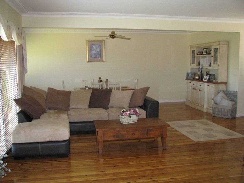 41 Cowabbie St, Coolamon NSW 2701