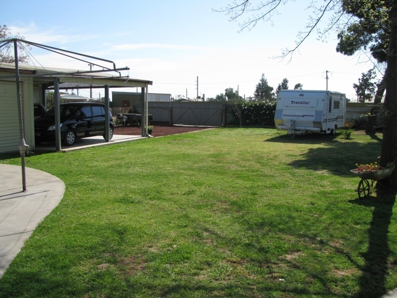 41 Cowabbie St, Coolamon NSW 2701