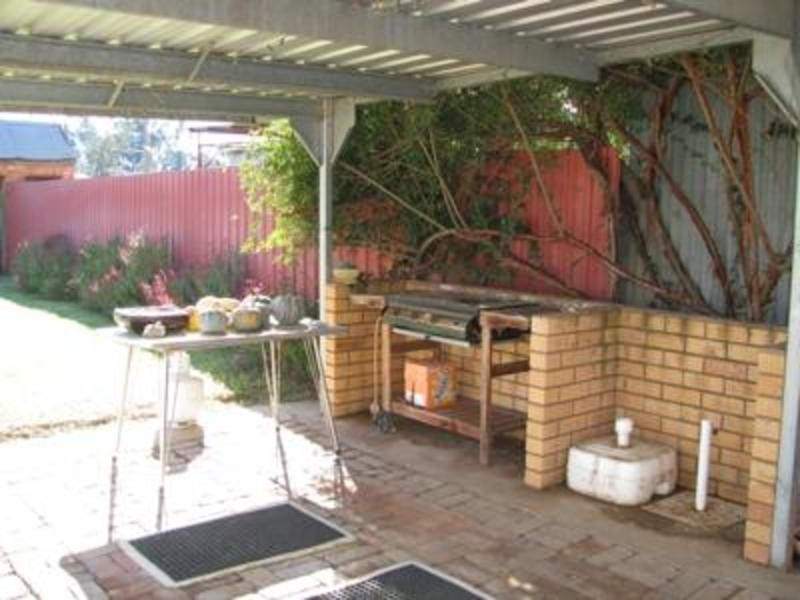 133 Green St, Lockhart NSW 2656