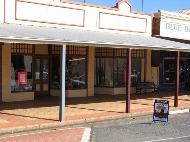 100-102 Green St, Lockhart NSW 2656