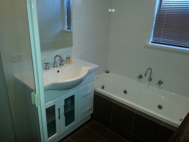 6 Honeysuckle Drive, Hope Valley SA 5090