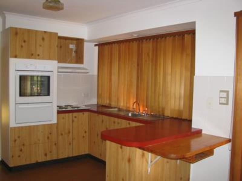 1 Atkins Place, Estella NSW 2650