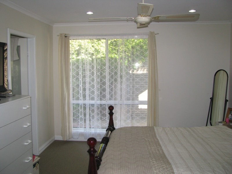 48 Jasmin Crescent, Lake Albert NSW 2650