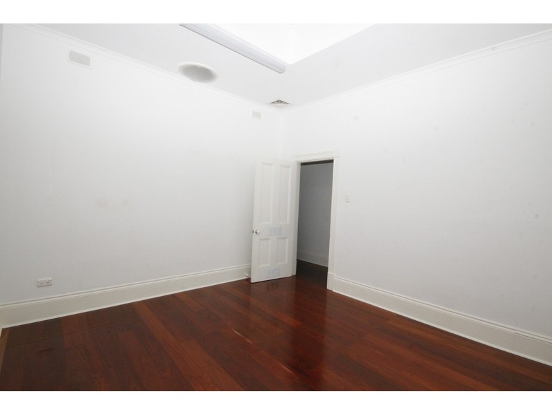 8 Samson Street, Woodville North SA 5012