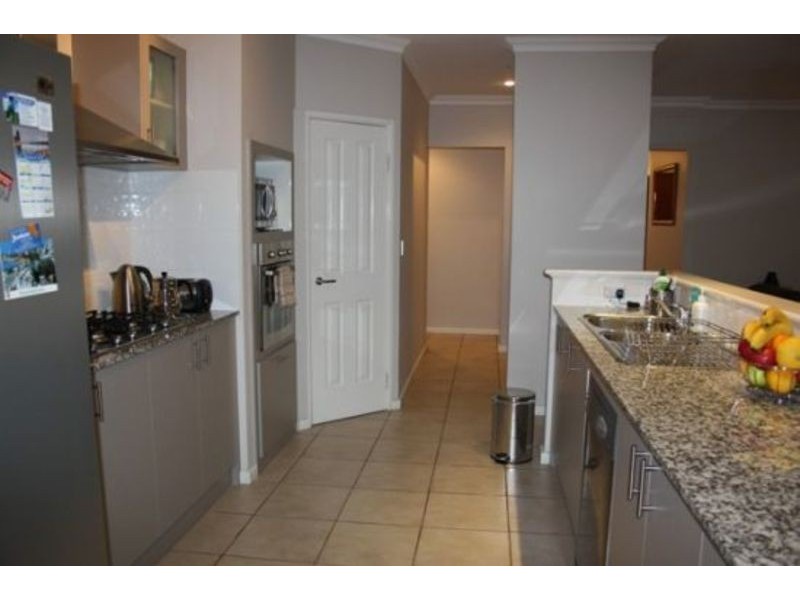 12 Arpenteur Turn, Madora Bay WA 6210