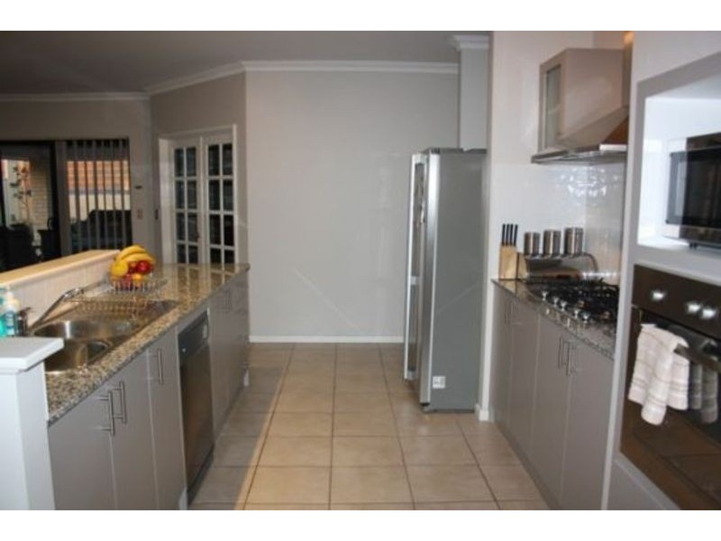 12 Arpenteur Turn, Madora Bay WA 6210