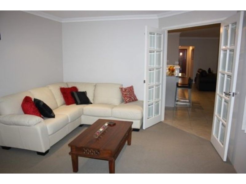 12 Arpenteur Turn, Madora Bay WA 6210