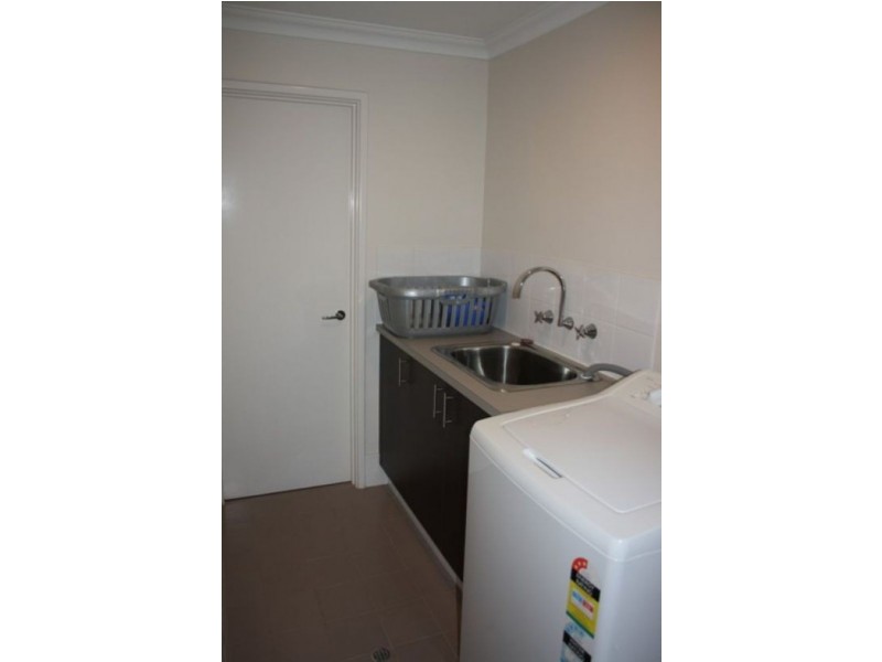 12 Arpenteur Turn, Madora Bay WA 6210